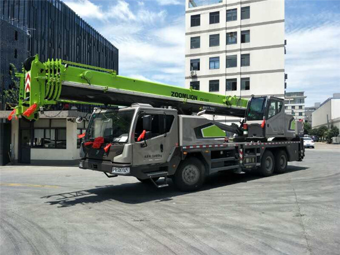 宾川县跨街广告牌的高空安装注意事项